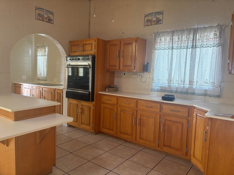 To Let 4 Bedroom Property for Rent in Capital Park Gauteng