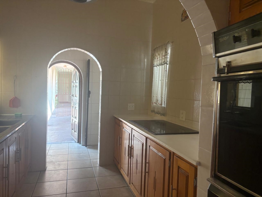 To Let 4 Bedroom Property for Rent in Capital Park Gauteng
