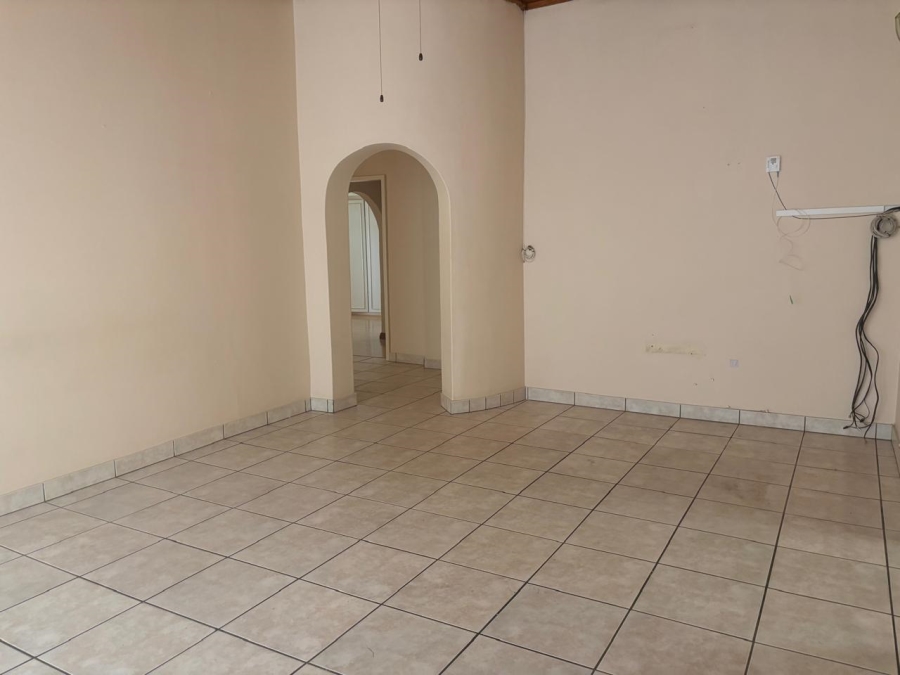 To Let 4 Bedroom Property for Rent in Capital Park Gauteng
