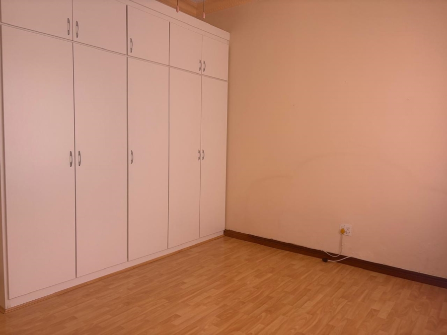 To Let 4 Bedroom Property for Rent in Capital Park Gauteng