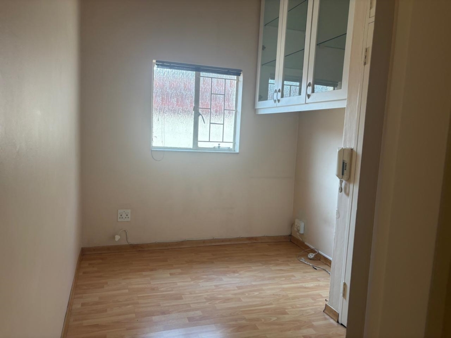 To Let 4 Bedroom Property for Rent in Capital Park Gauteng