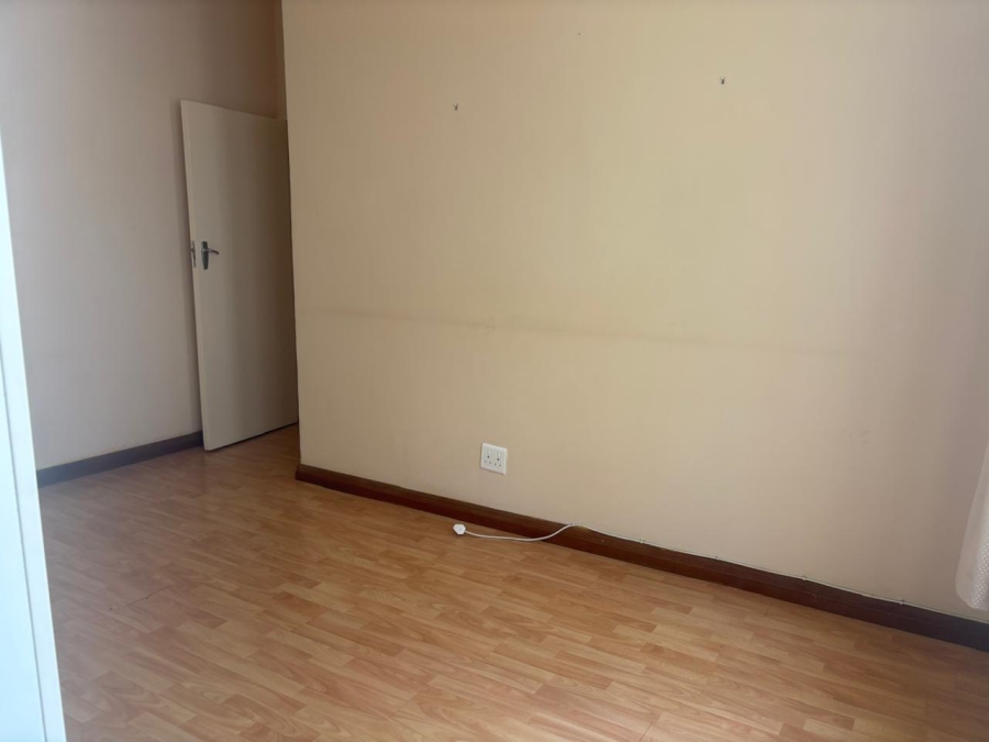 To Let 4 Bedroom Property for Rent in Capital Park Gauteng