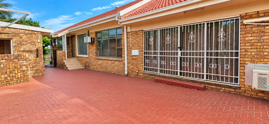 5 Bedroom Property for Sale in Wonderboom Gauteng