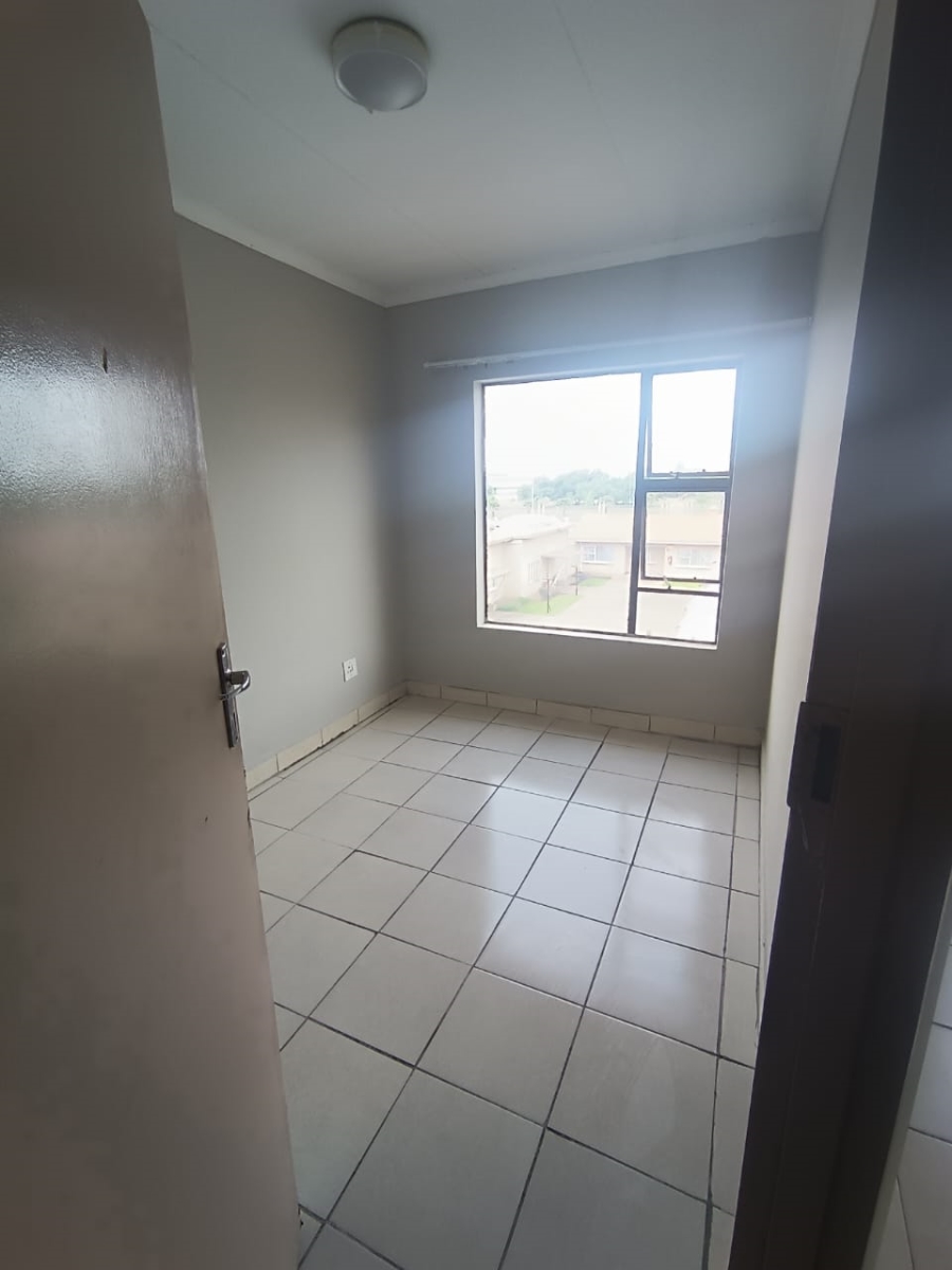1 Bedroom Property for Sale in Vanderbijlpark CW 5 Gauteng