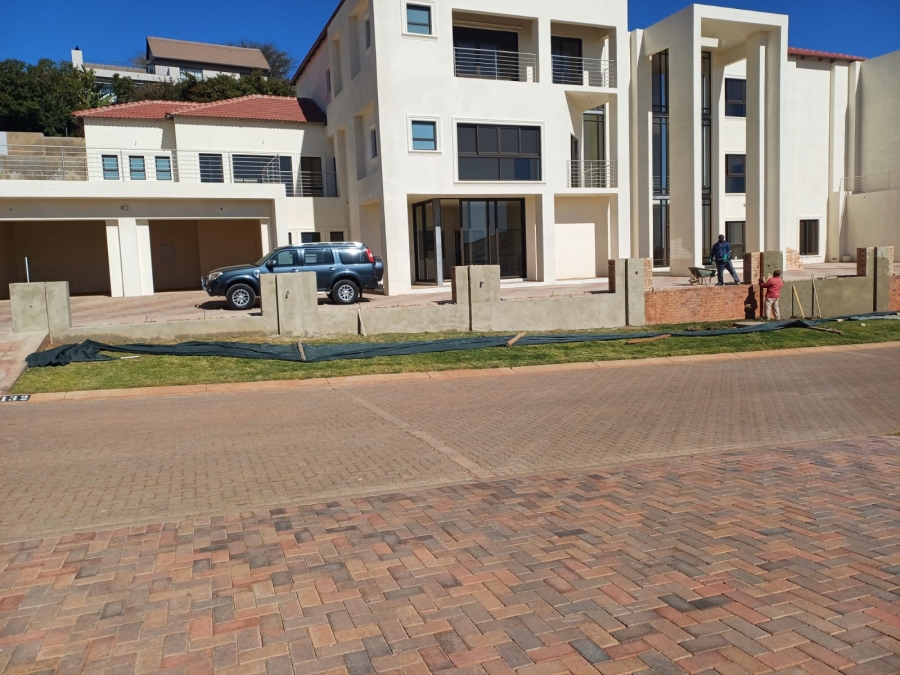 7 Bedroom Property for Sale in Heuningklip Gauteng