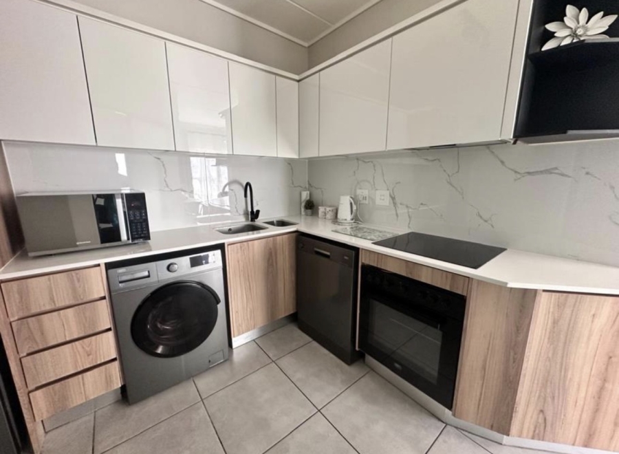 To Let 1 Bedroom Property for Rent in Waterfall Gauteng