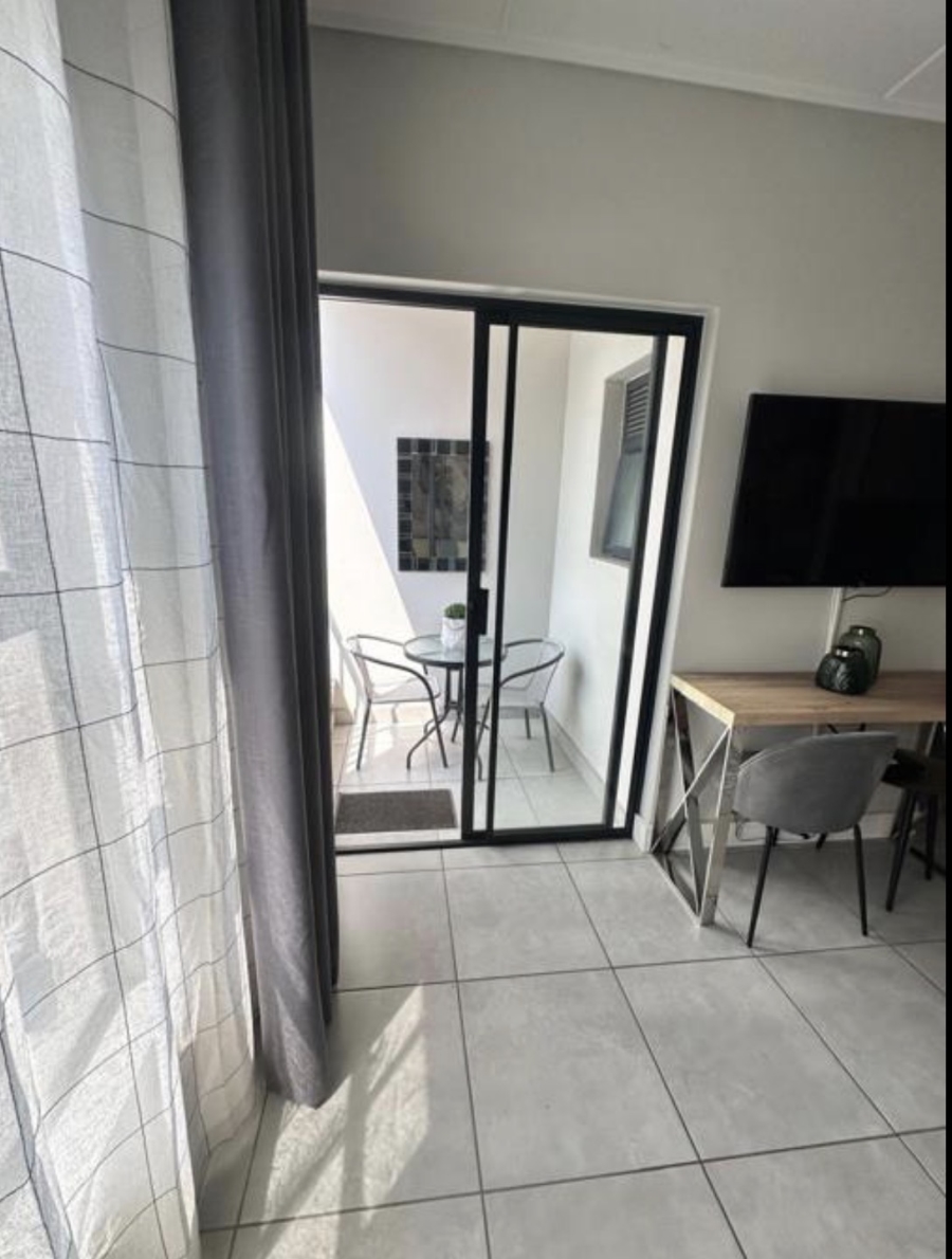 To Let 1 Bedroom Property for Rent in Waterfall Gauteng