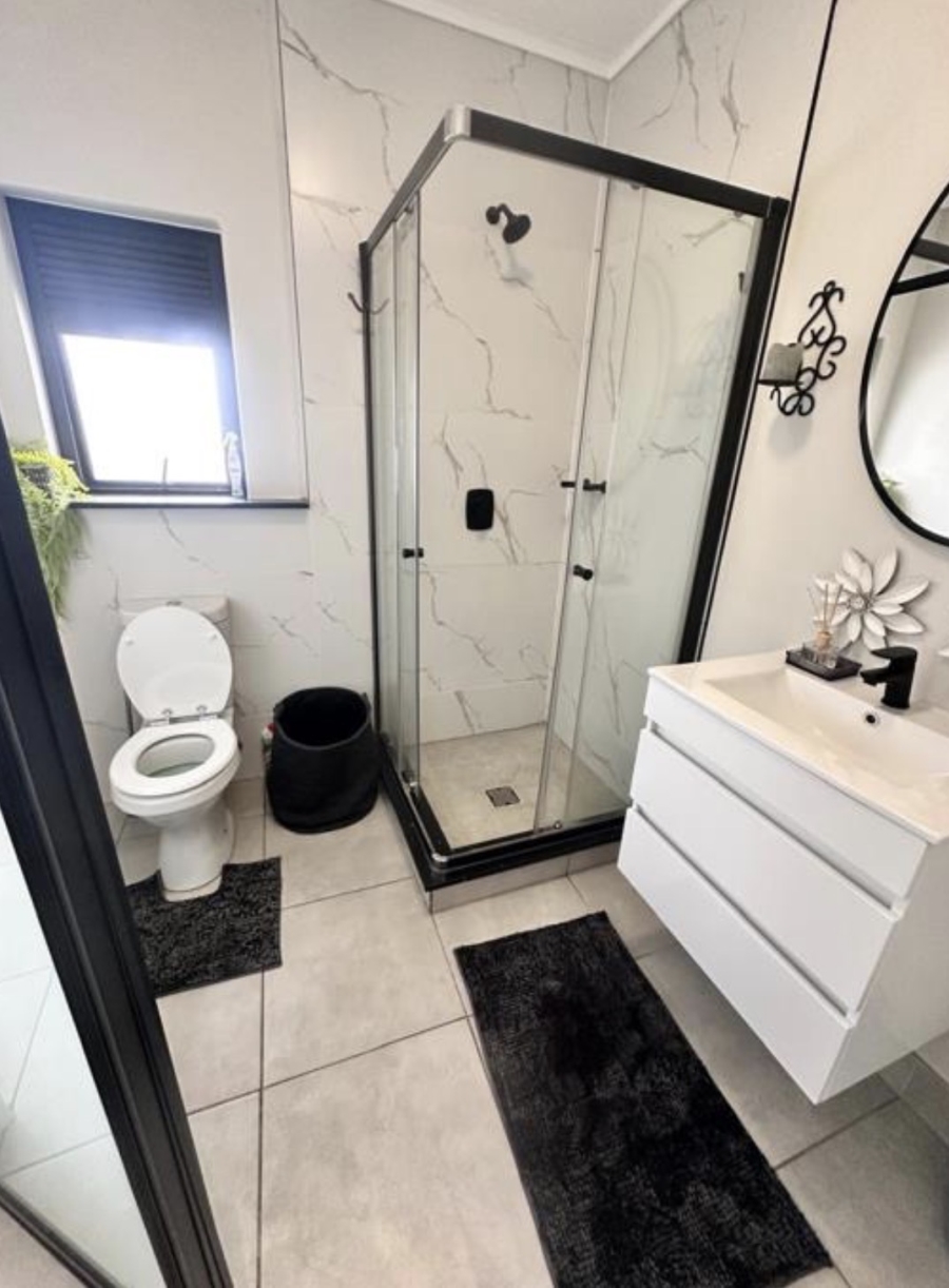 To Let 1 Bedroom Property for Rent in Waterfall Gauteng