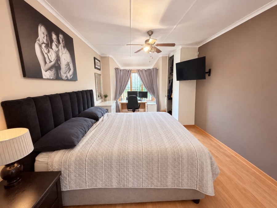 To Let 3 Bedroom Property for Rent in Glen Marais Gauteng