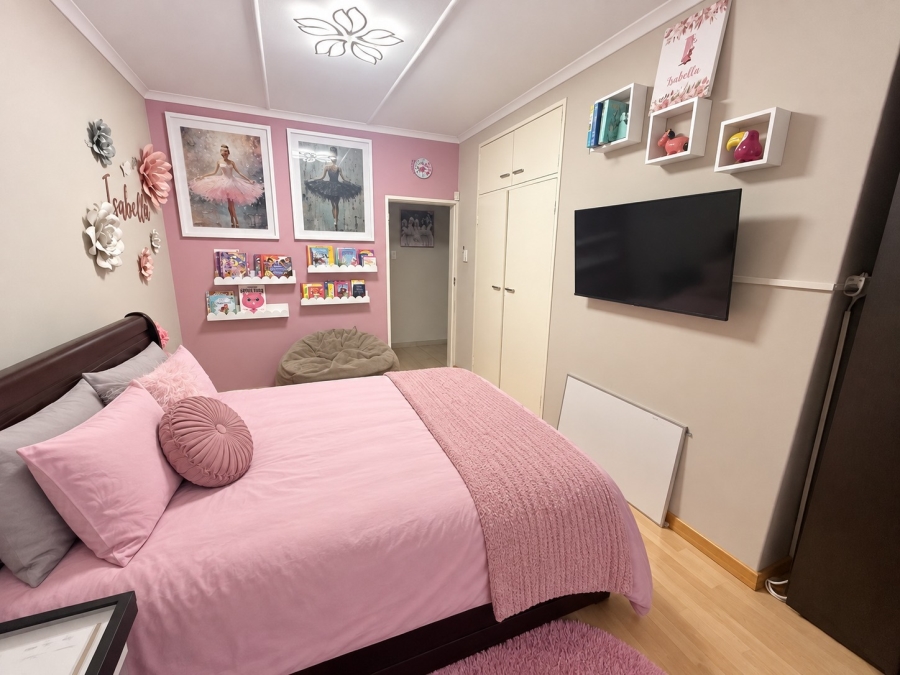 To Let 3 Bedroom Property for Rent in Glen Marais Gauteng