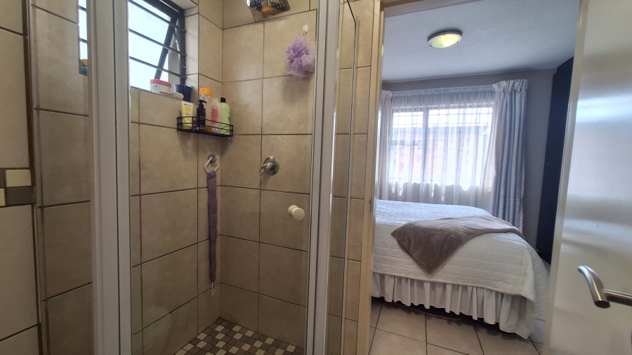 2 Bedroom Property for Sale in Northgate Gauteng