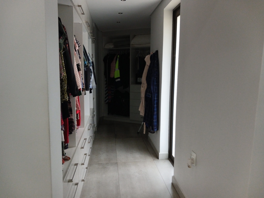 5 Bedroom Property for Sale in Three Rivers Gauteng