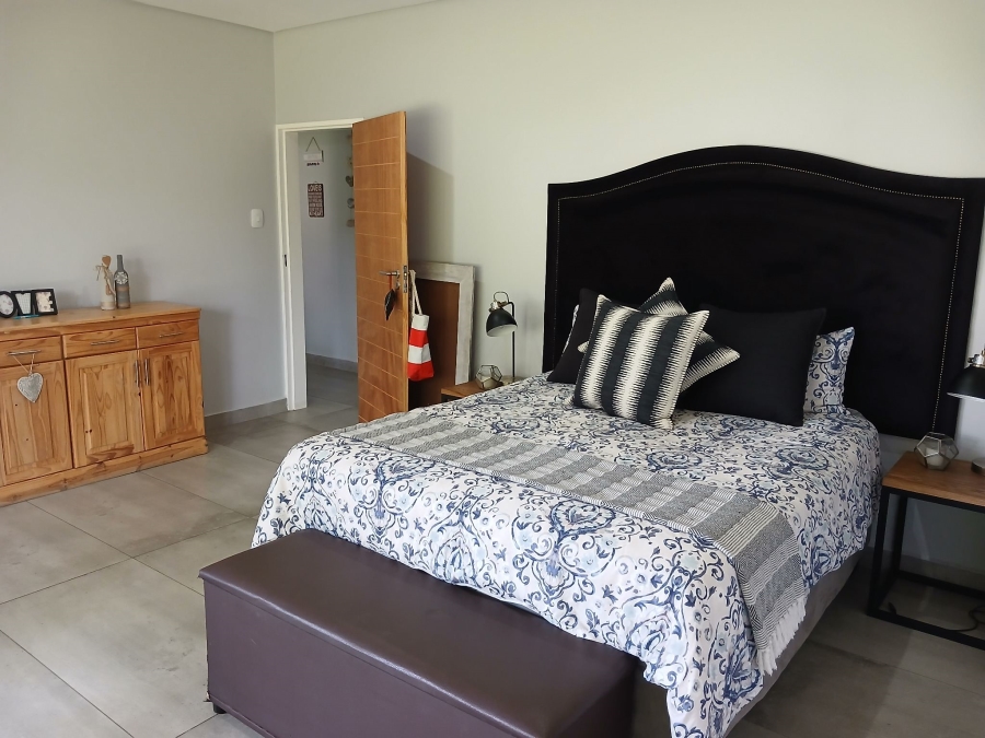 5 Bedroom Property for Sale in Three Rivers Gauteng