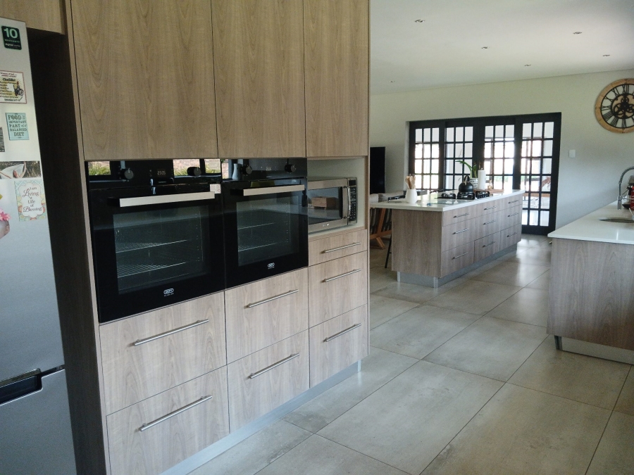 5 Bedroom Property for Sale in Three Rivers Gauteng