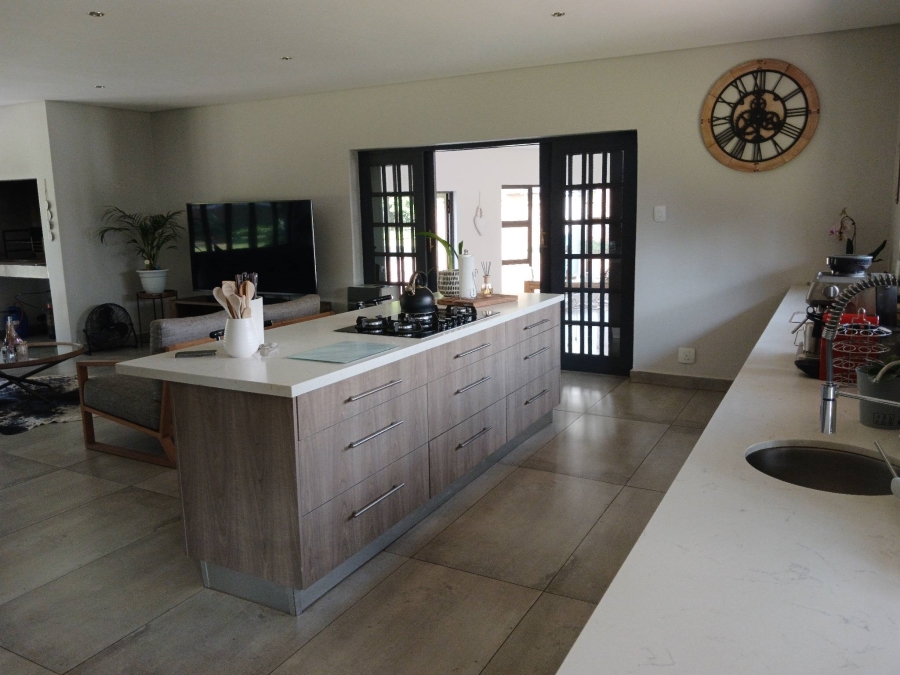 5 Bedroom Property for Sale in Three Rivers Gauteng