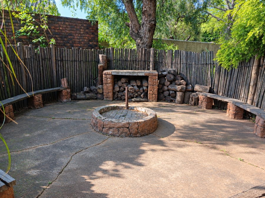 5 Bedroom Property for Sale in Three Rivers Gauteng