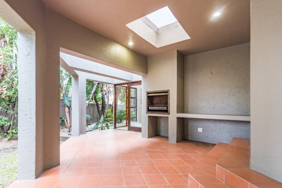 3 Bedroom Property for Sale in Magaliessig Gauteng