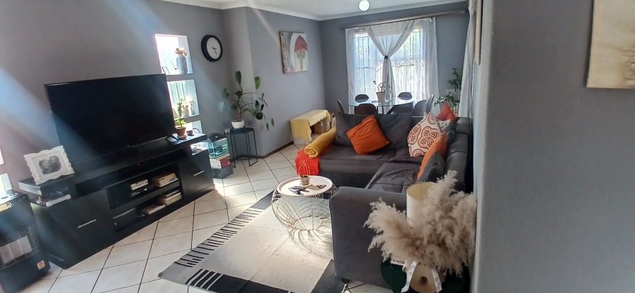 3 Bedroom Property for Sale in Alveda Park Gauteng
