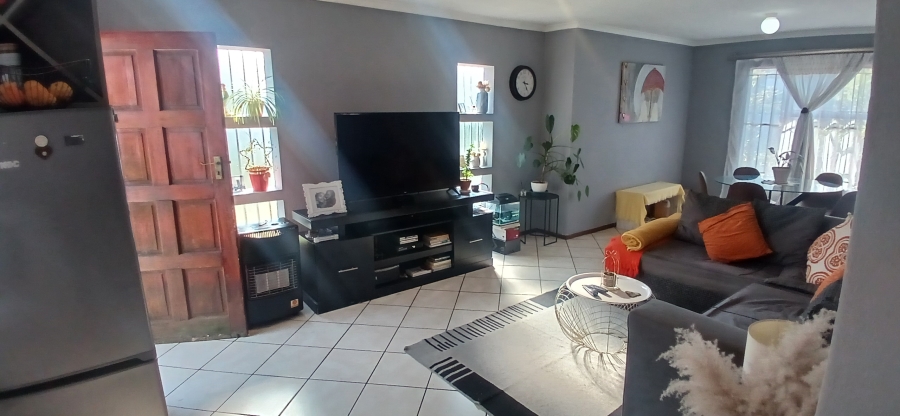 3 Bedroom Property for Sale in Alveda Park Gauteng