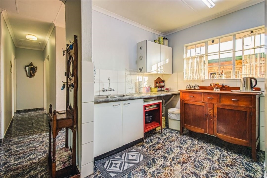 3 Bedroom Property for Sale in Glen Marais Gauteng