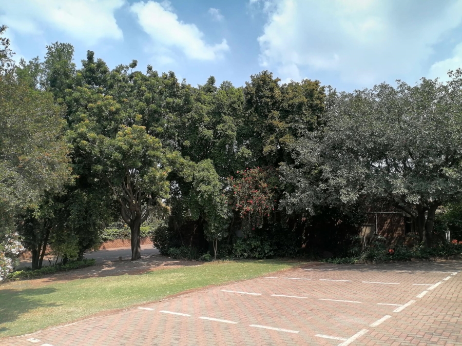 2 Bedroom Property for Sale in La Montagne Gauteng