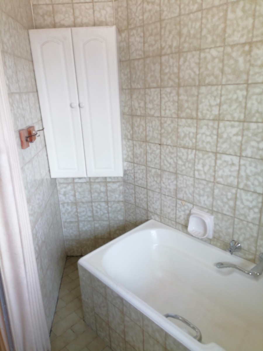 2 Bedroom Property for Sale in La Montagne Gauteng