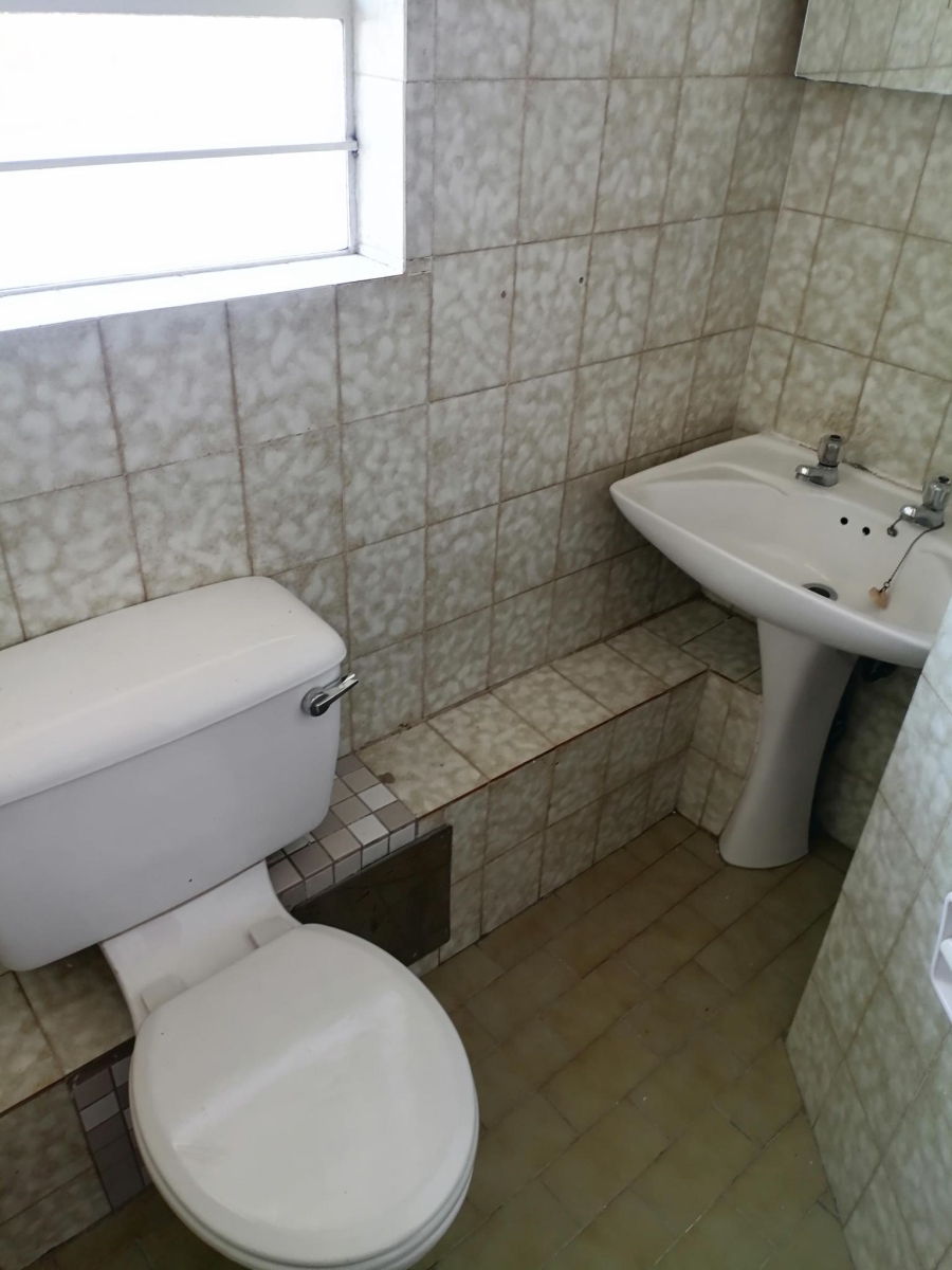 2 Bedroom Property for Sale in La Montagne Gauteng