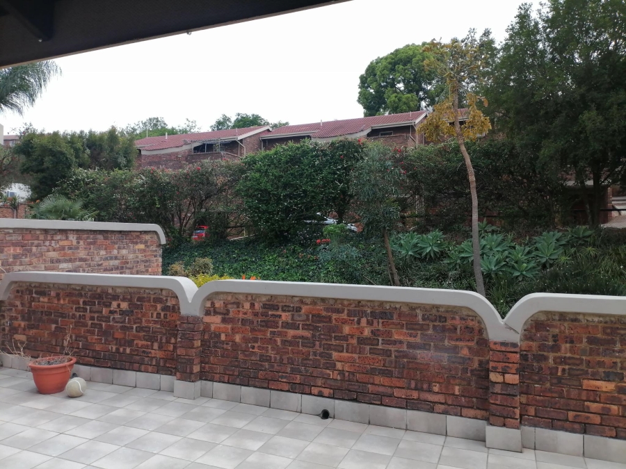 2 Bedroom Property for Sale in La Montagne Gauteng