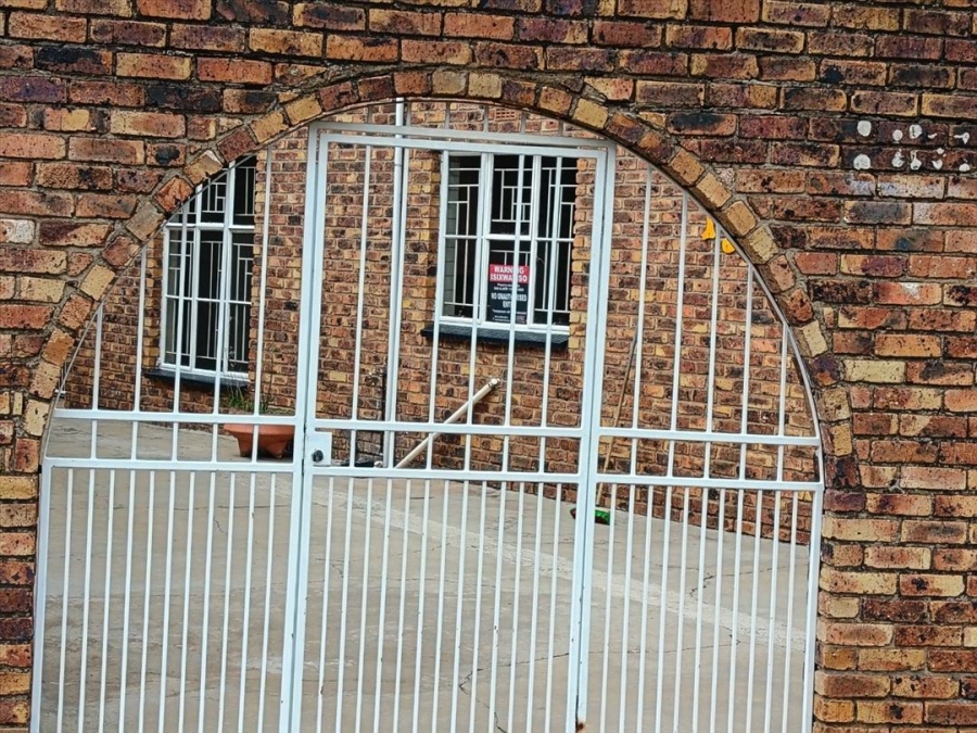 2 Bedroom Property for Sale in Edleen Gauteng
