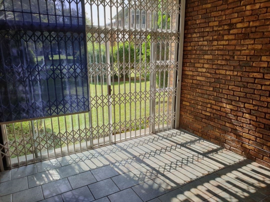 2 Bedroom Property for Sale in Edleen Gauteng