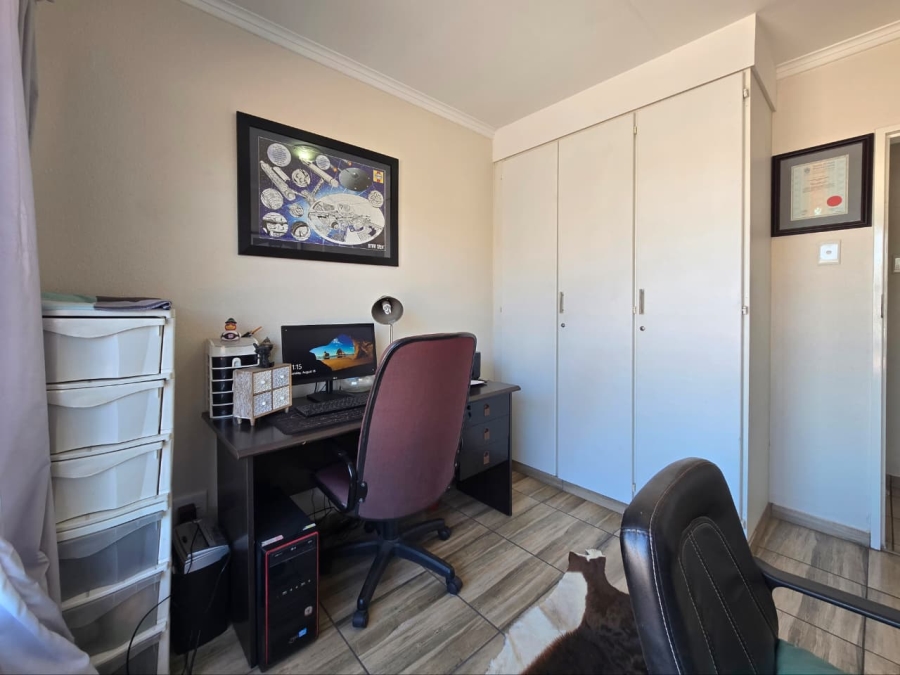 3 Bedroom Property for Sale in New Redruth Gauteng