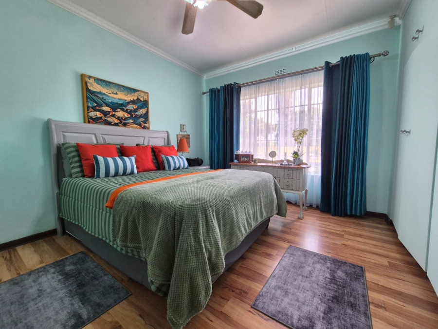 3 Bedroom Property for Sale in Brackendowns Gauteng