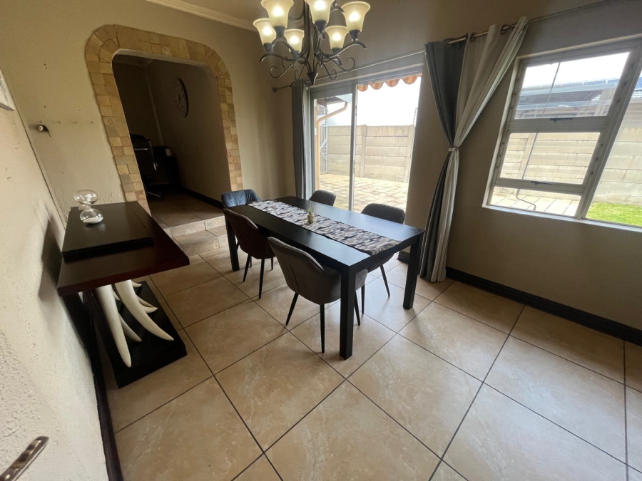 4 Bedroom Property for Sale in Brackendowns Gauteng