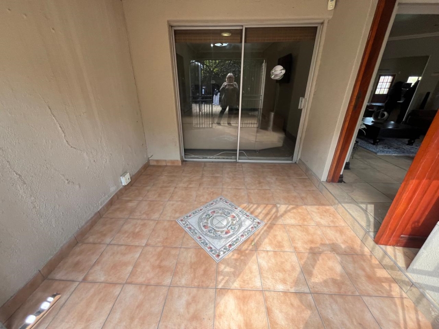 4 Bedroom Property for Sale in Brackendowns Gauteng