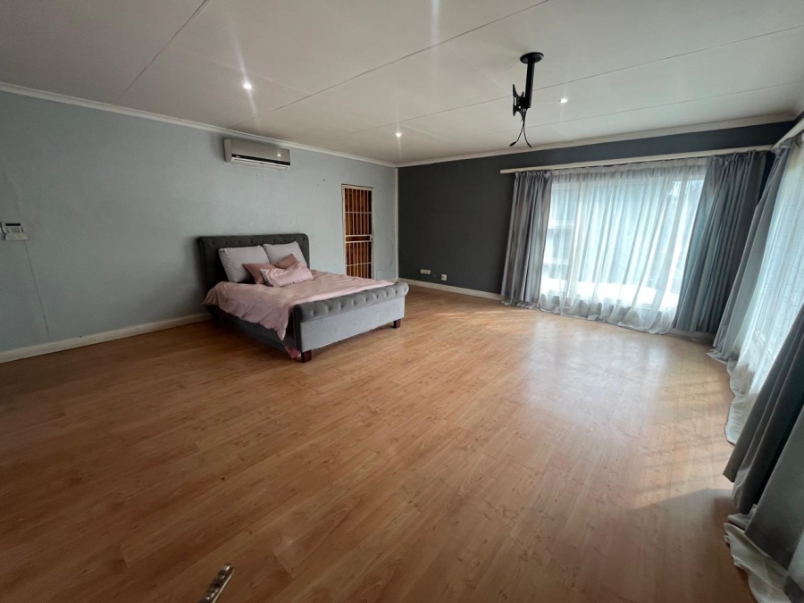4 Bedroom Property for Sale in Brackendowns Gauteng