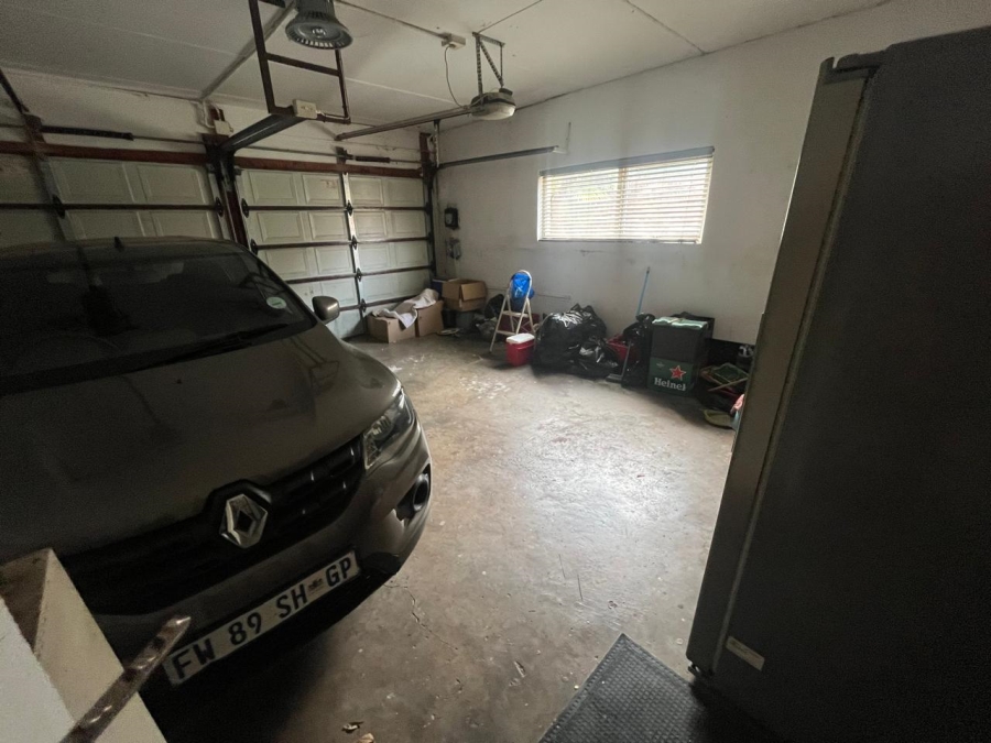 4 Bedroom Property for Sale in Brackendowns Gauteng