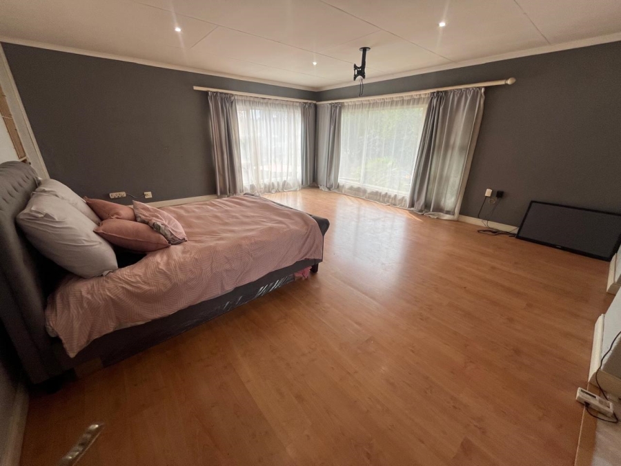 4 Bedroom Property for Sale in Brackendowns Gauteng