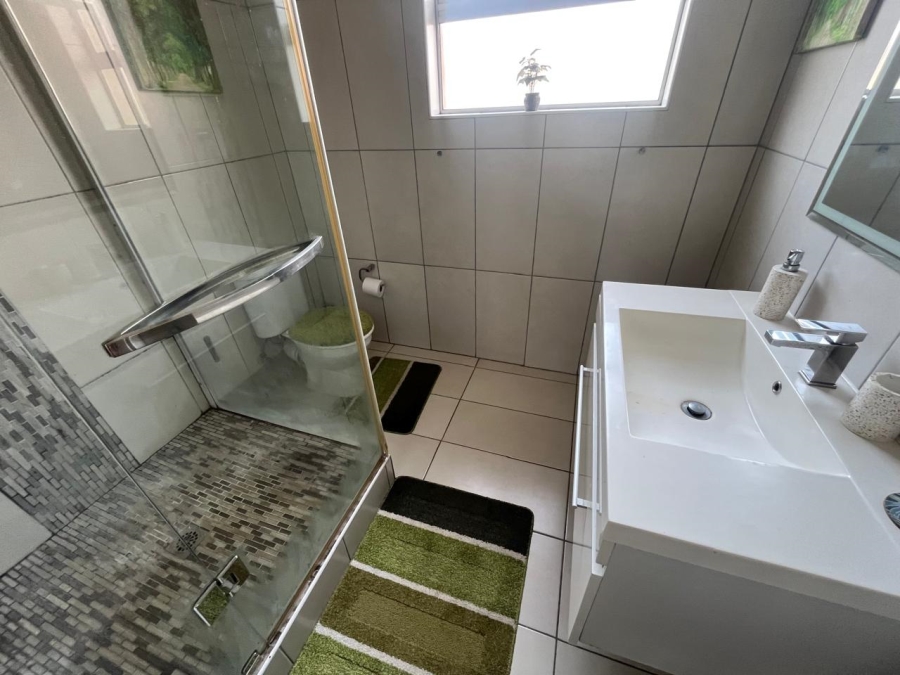 4 Bedroom Property for Sale in Brackendowns Gauteng