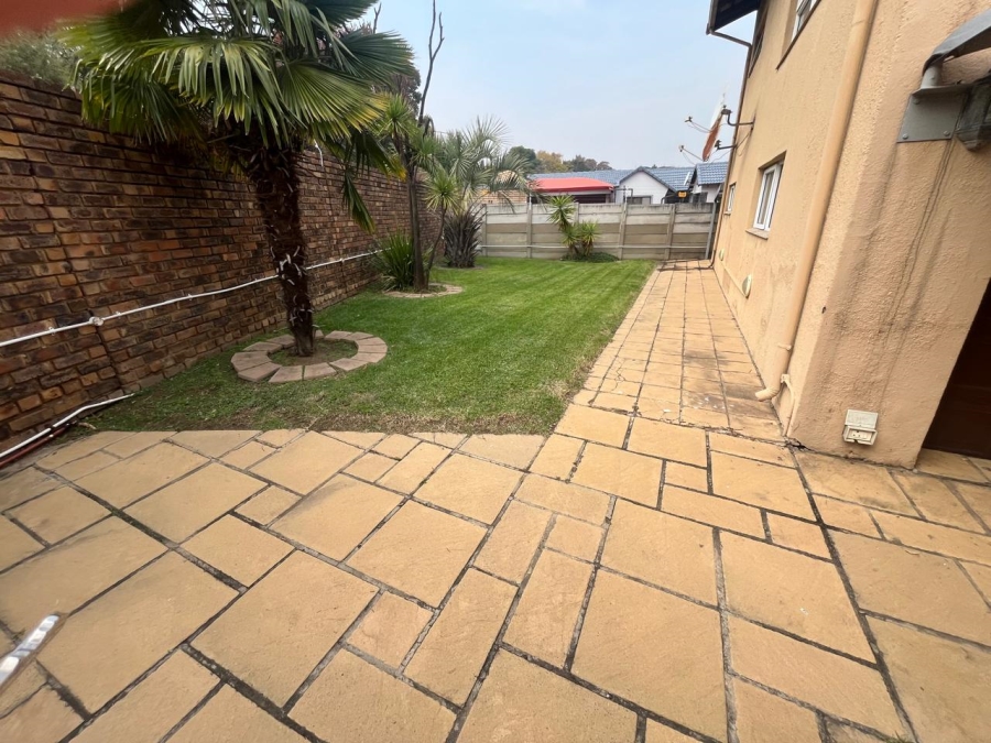 4 Bedroom Property for Sale in Brackendowns Gauteng