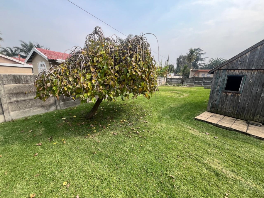 4 Bedroom Property for Sale in Brackendowns Gauteng