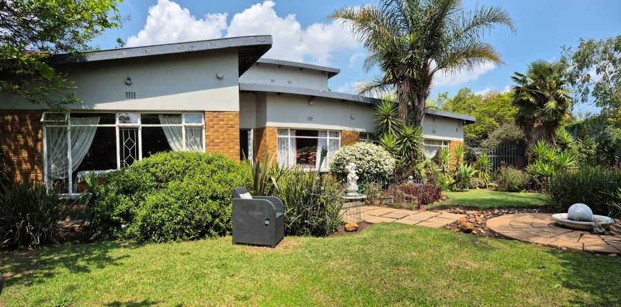 4 Bedroom Property for Sale in Selcourt Gauteng