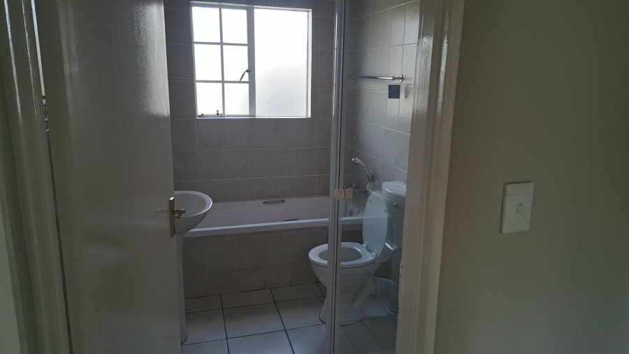 3 Bedroom Property for Sale in Roodekrans Gauteng