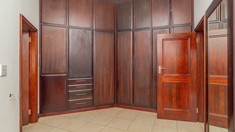 4 Bedroom Property for Sale in Norton Home Estate AH Gauteng