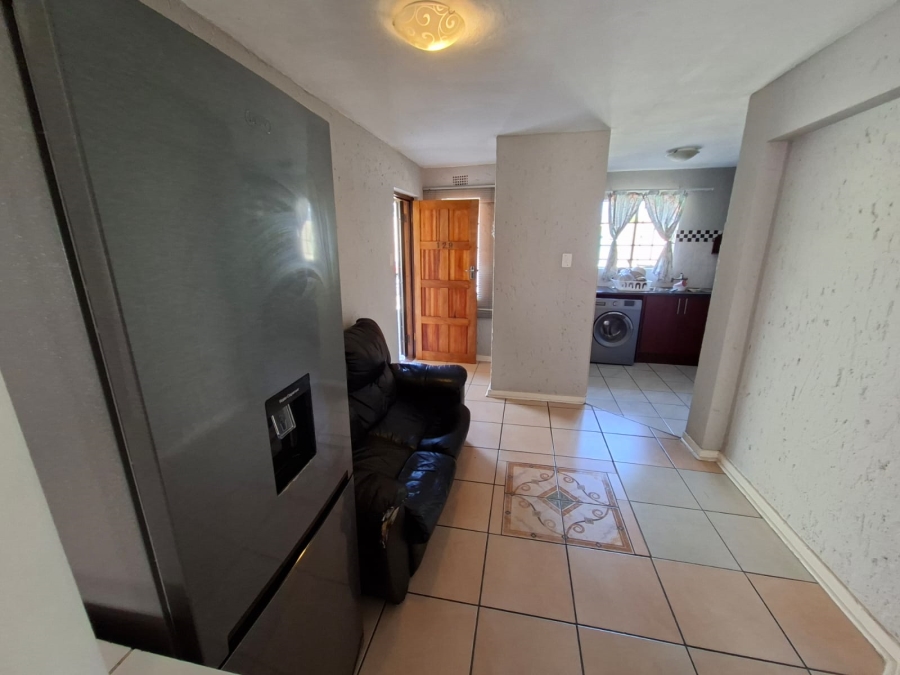 2 Bedroom Property for Sale in Vorna Valley Gauteng