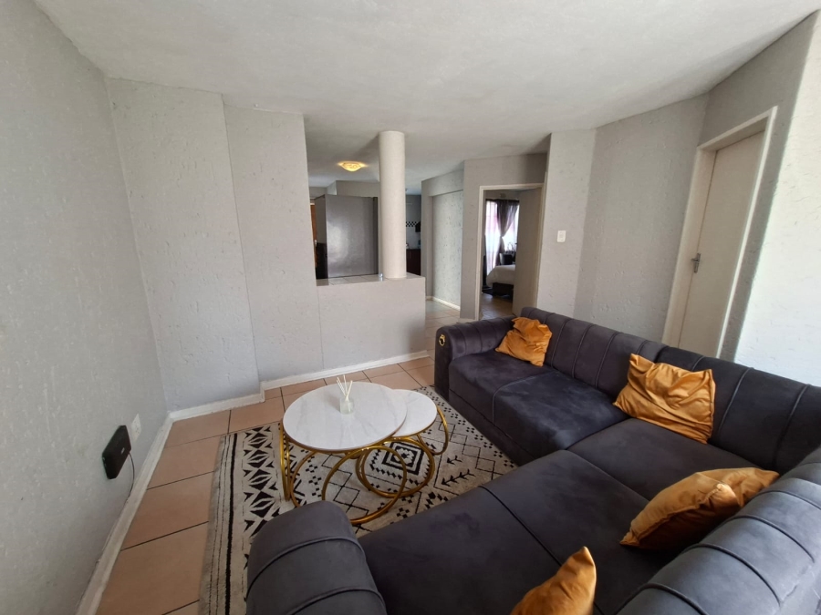 2 Bedroom Property for Sale in Vorna Valley Gauteng