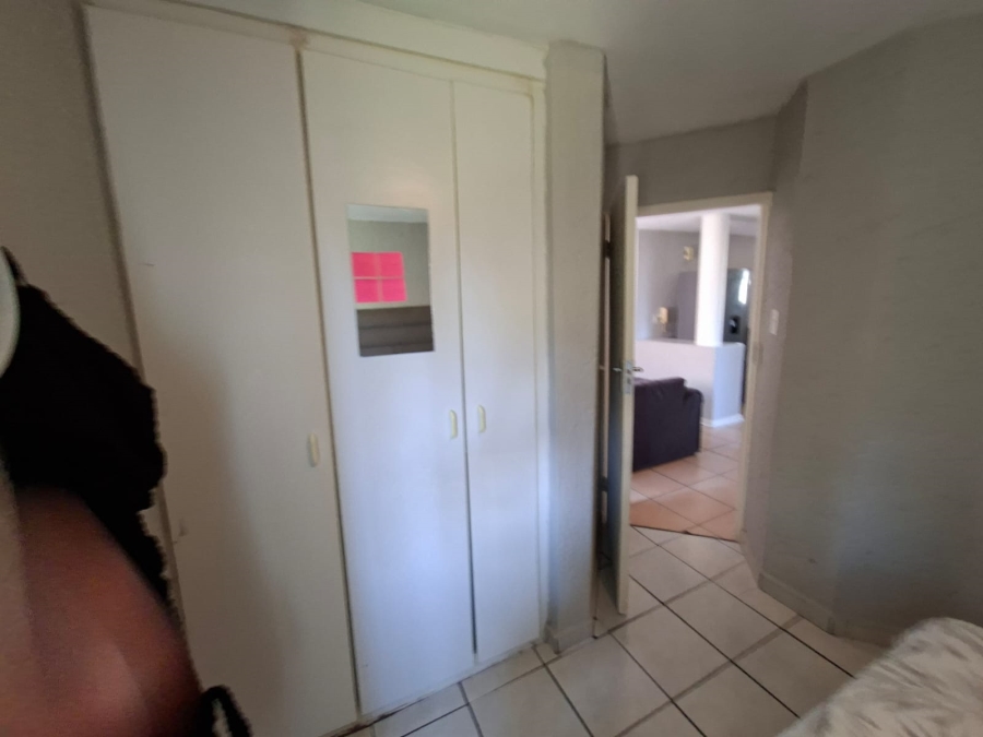 2 Bedroom Property for Sale in Vorna Valley Gauteng