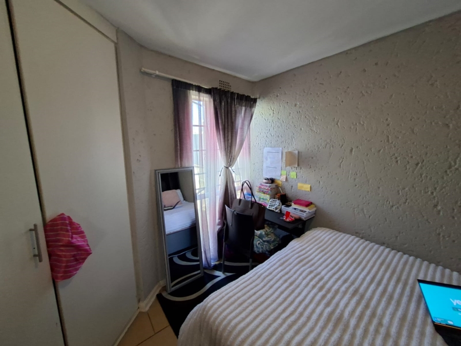 2 Bedroom Property for Sale in Vorna Valley Gauteng
