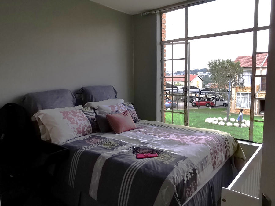 2 Bedroom Property for Sale in Laser Park Gauteng