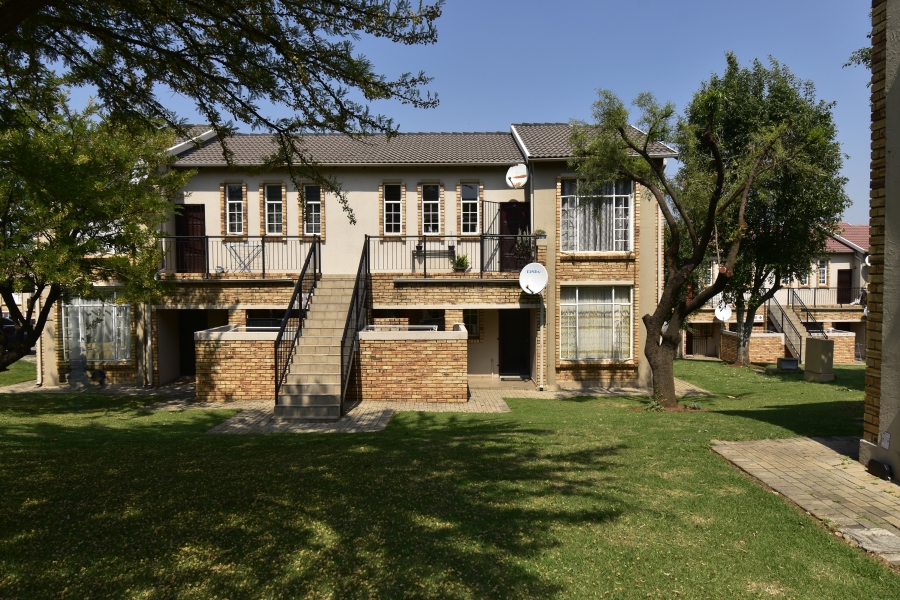 2 Bedroom Property for Sale in Laser Park Gauteng