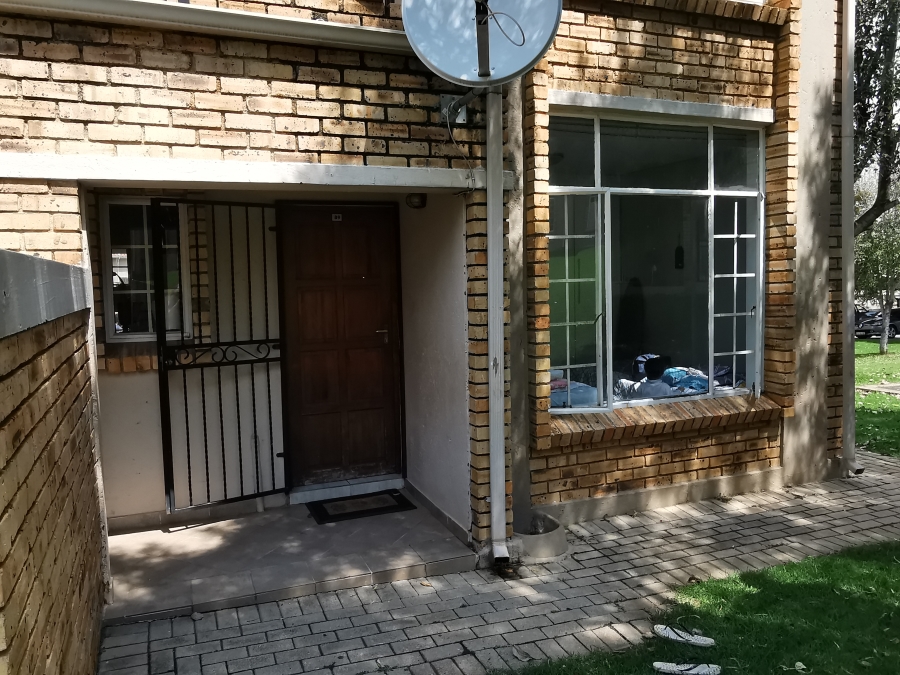 2 Bedroom Property for Sale in Laser Park Gauteng